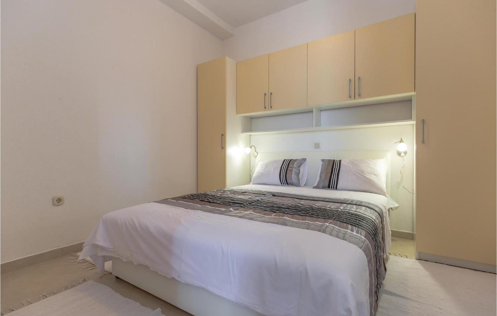 Awesome Home In Podgora With Kitchen Dış mekan fotoğraf