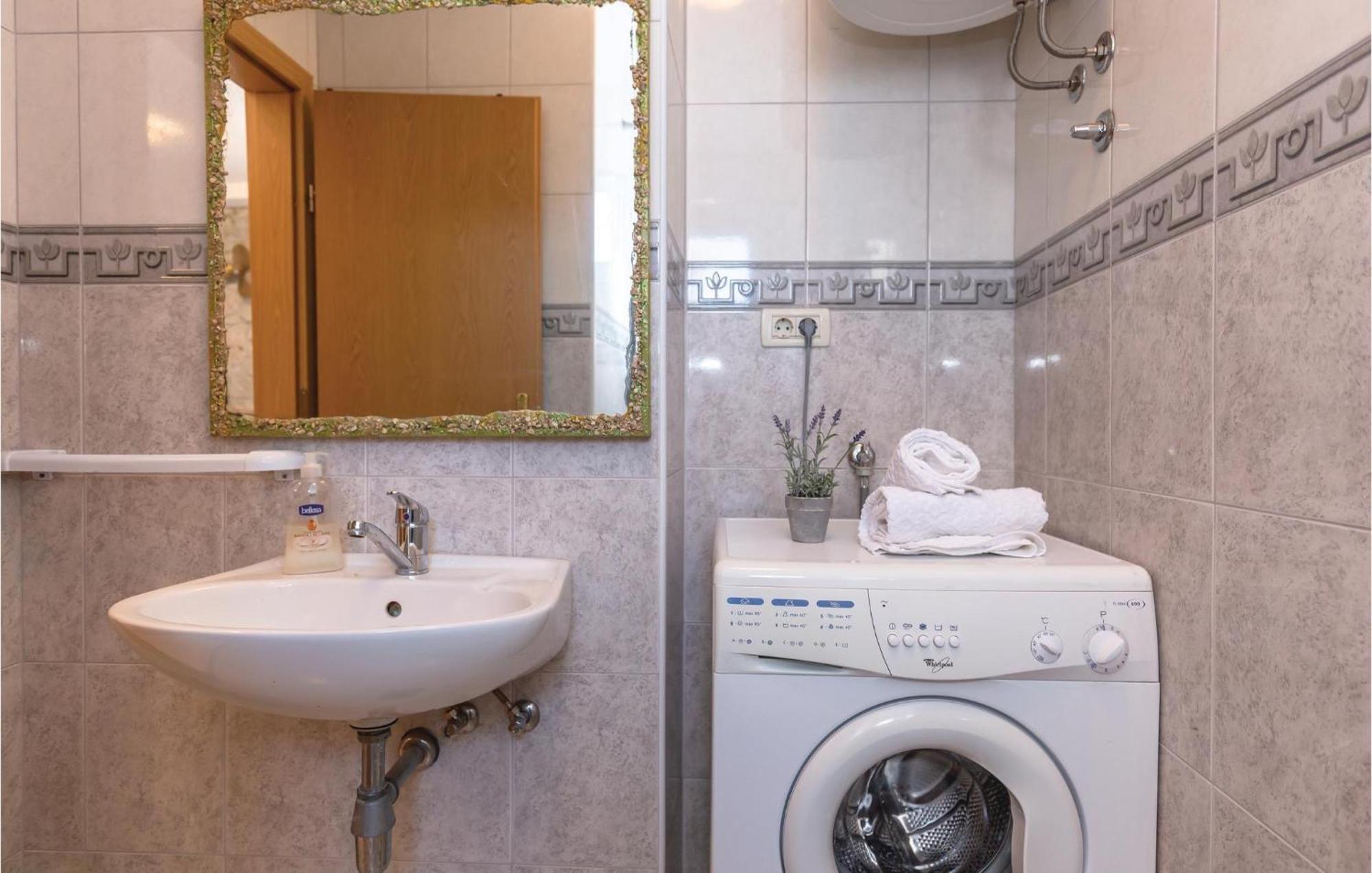 Awesome Home In Podgora With Kitchen Dış mekan fotoğraf